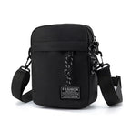 Men's bag, available in single shoulder or cross-body design, suitable for daily use during school. Made of nylon material.